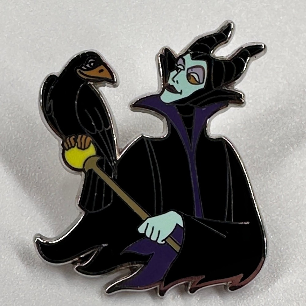 Disney Pin MALEFICENT & DIABLO SLEEPING BEAUTY Villains & Sidekicks 2010 PP78570